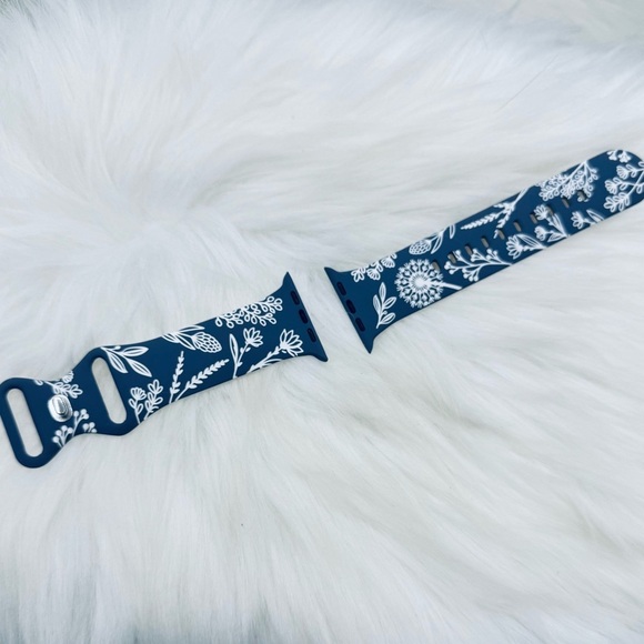 New blue & white Floral Design Watch Band For Apple Watch Series 38mm 40mm 41mm - Picture 4 of 5